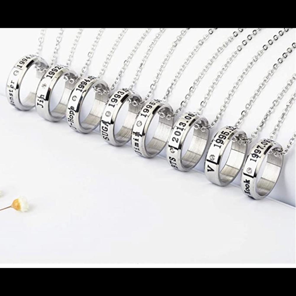 🍗BTS Rings with Chains - Picture 2 of 3
